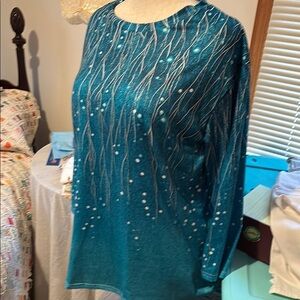 2X teal with dots .NWT never worn, too large slightly for me.